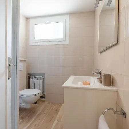 Cosy Soleia, 50m From Sea Side Apartment *